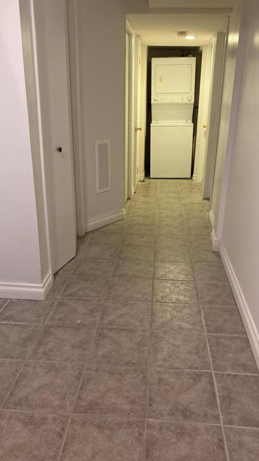 Square One Mississauga Suite- Attached Bathroom, Walking Transit & Plaza Exterior photo